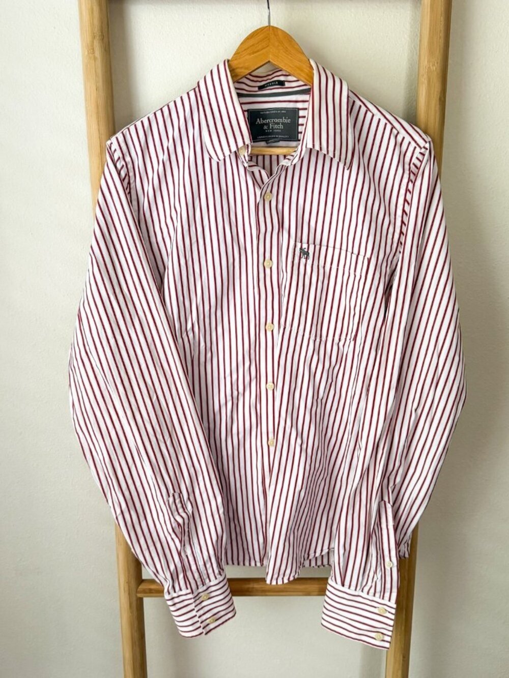 Abercrombie Fitch Red Stripe Button Up Shirt Mens Large Cotton Muscle Fit